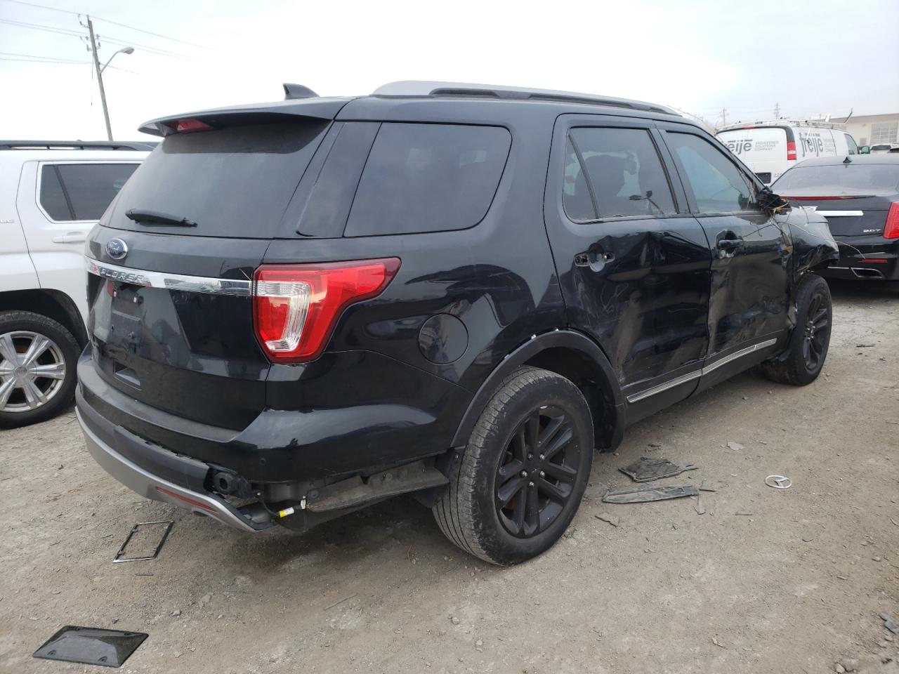 2017 Ford Explorer VIN 1FM5K7D84HGE01896 photo 3