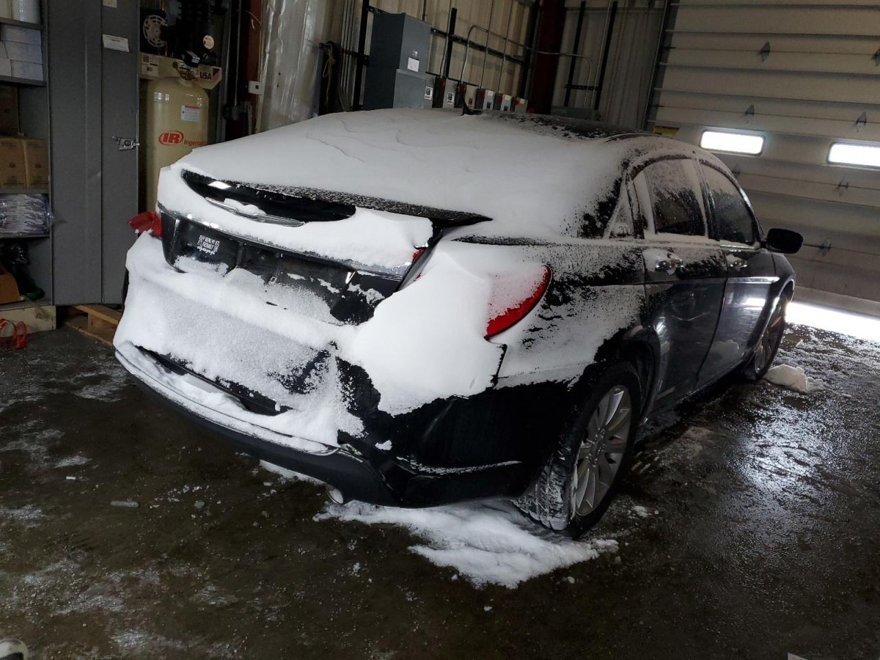 2014 Chrysler 200 VIN 1C3CCBCG7EN100040 photo 3
