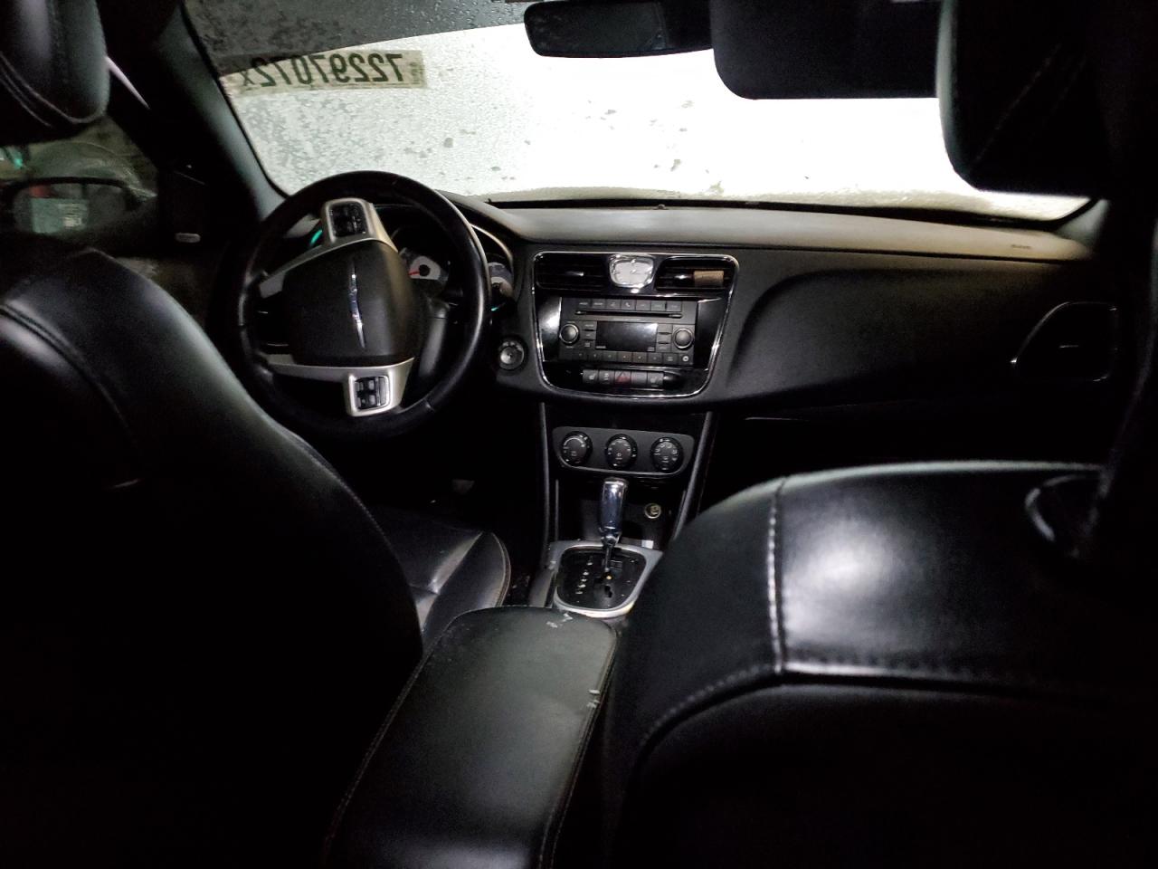 2014 Chrysler 200 VIN 1C3CCBCG7EN100040 photo 8