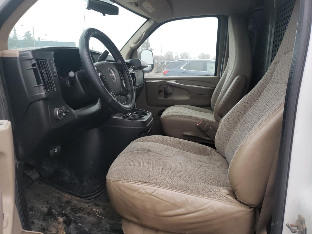2014 GMC Savana VIN 1GTW7FCAXE1103179 photo 7
