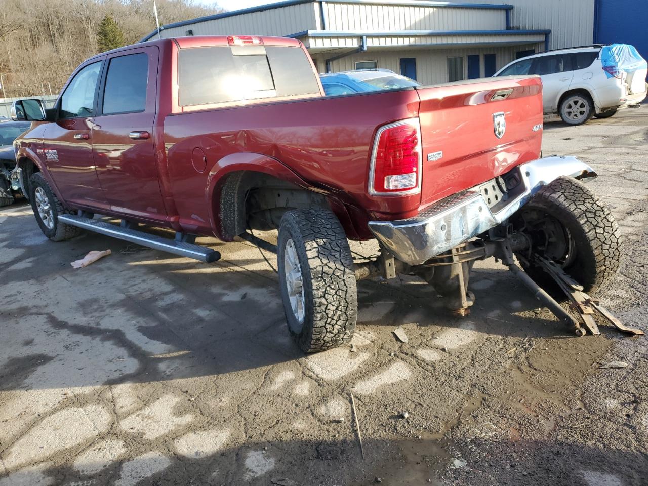 2015 Ram 3500 VIN 3C63R3EJ2FG688536 photo 2