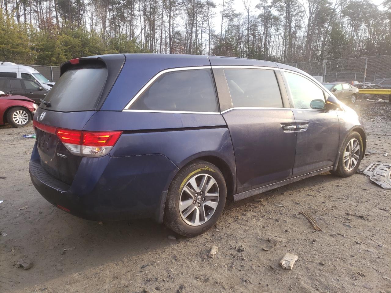 2015 HONDA Odyssey VIN 5FNRL5H92FB111321 photo 3