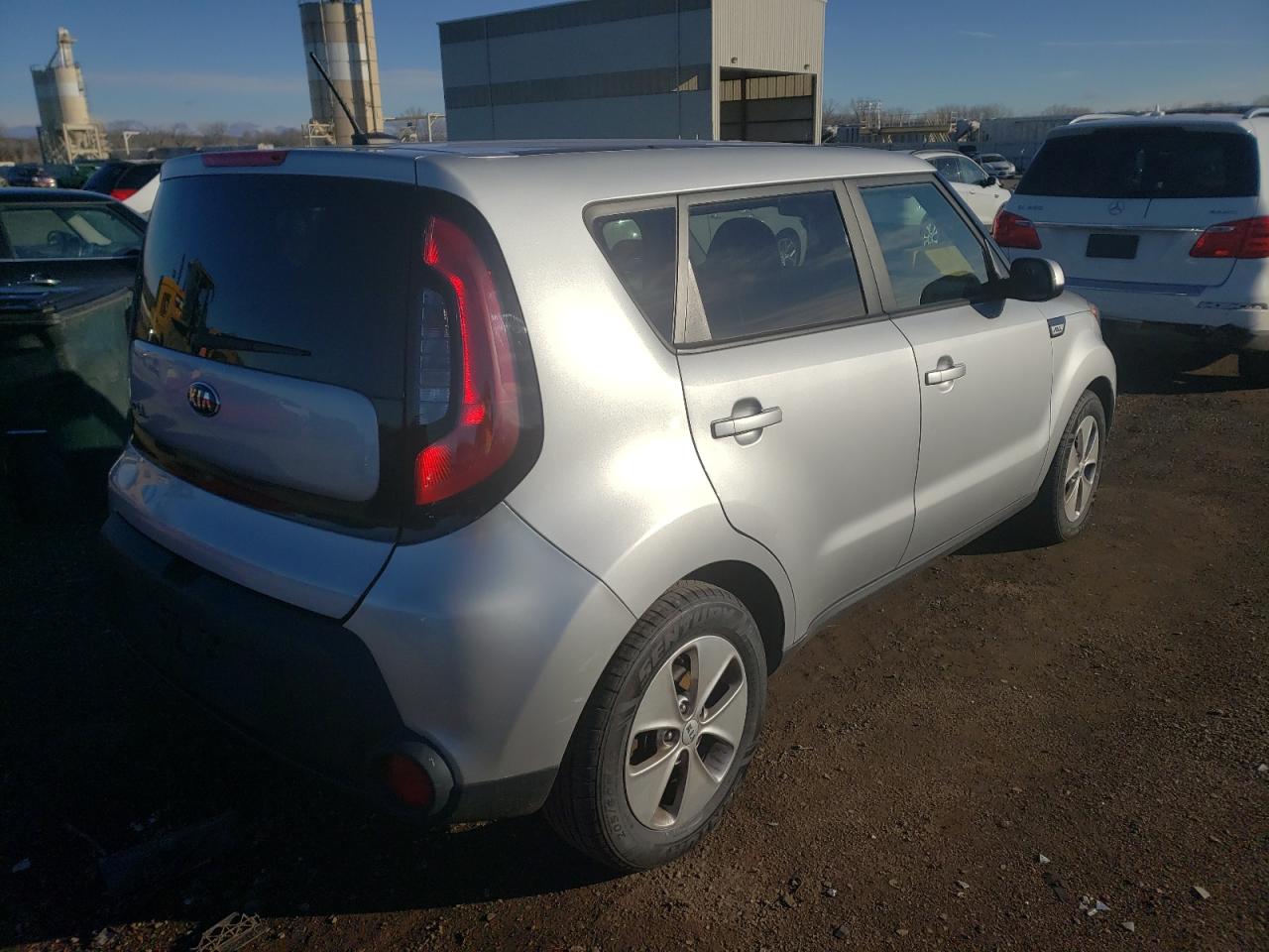 2015 KIA Soul VIN KNDJN2A21F7815180 photo 3