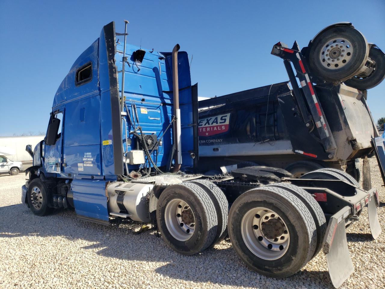 2016 Volvo Vn Vnl VIN 4V4NC9TH5GN954568 photo 3