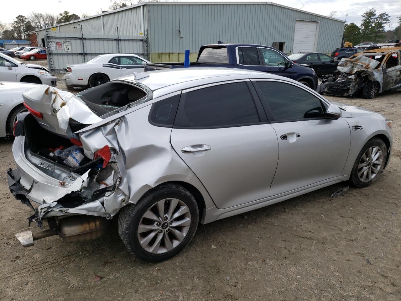 2016 Kia Optima VIN 5XXGT4L38GG036434 photo 3