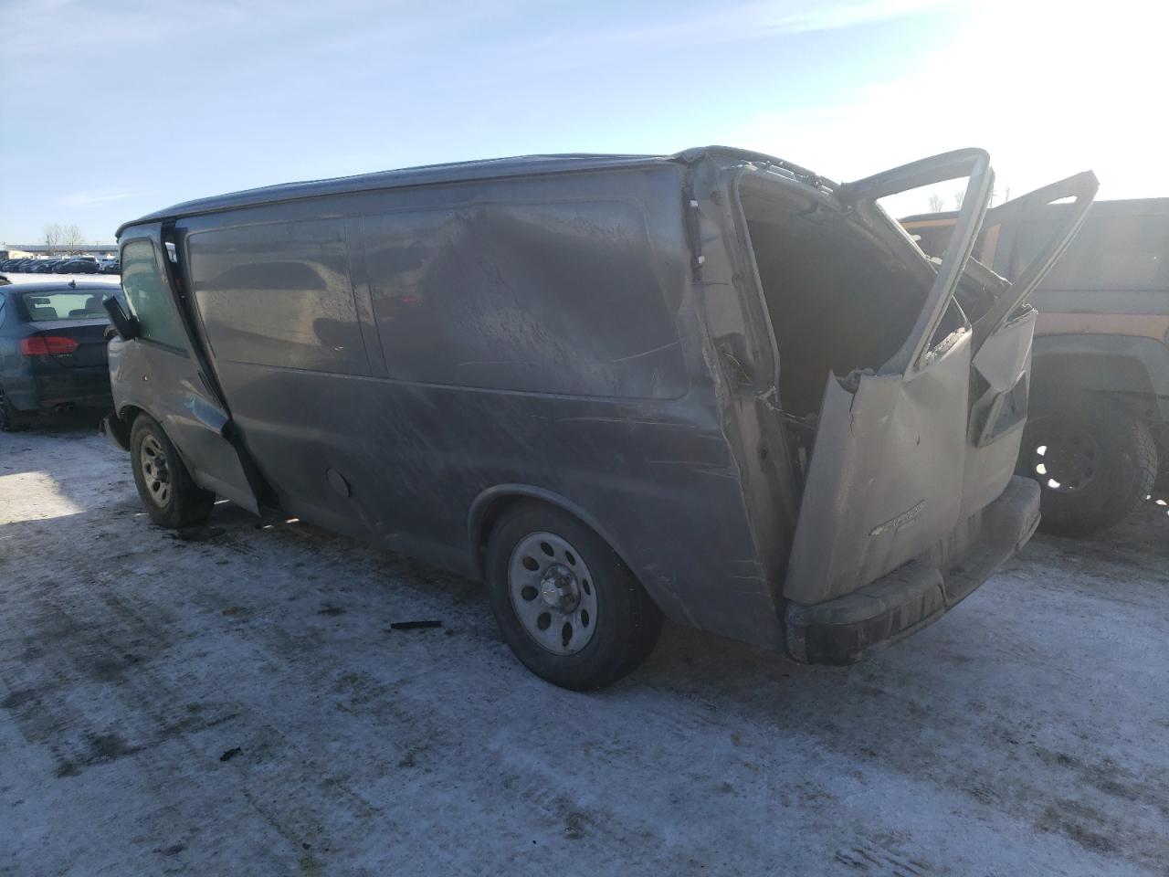 2012 CHEVROLET Express 2500 VIN 1GCSHAF48C1163818 photo 2