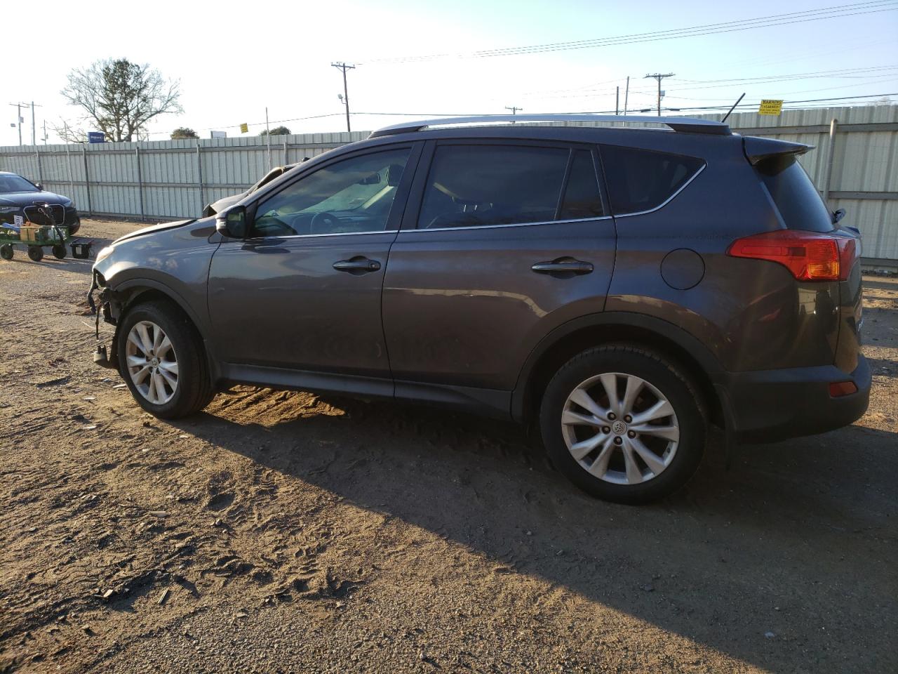 2015 Toyota Rav4 VIN 2T3YFREV0FW224805 photo 2