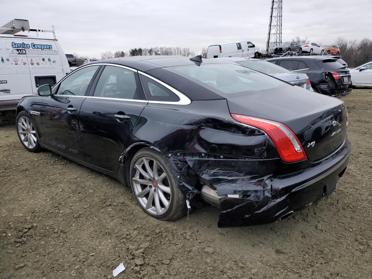2015 JAGUAR Xj VIN SAJWJ1CD7F8V75252 photo 2