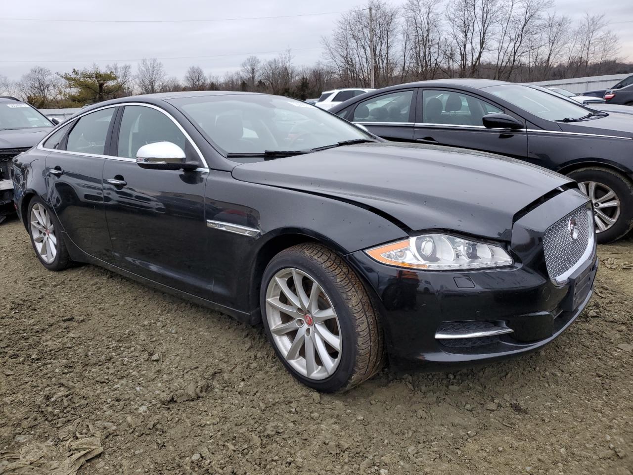2015 JAGUAR Xj VIN SAJWJ1CD7F8V75252 photo 4
