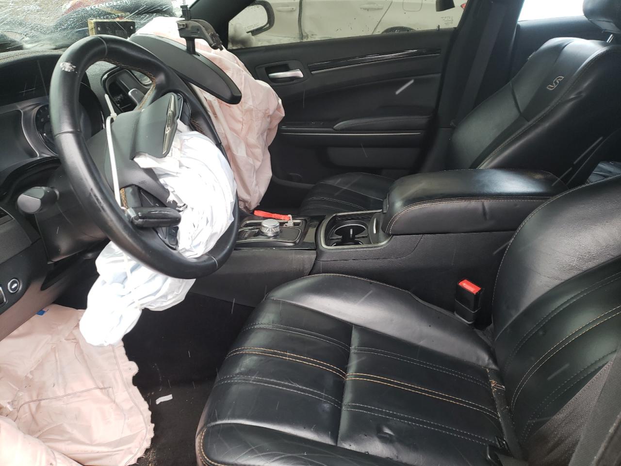 2017 Chrysler 300 VIN 2C3CCABG2HH661657 photo 7