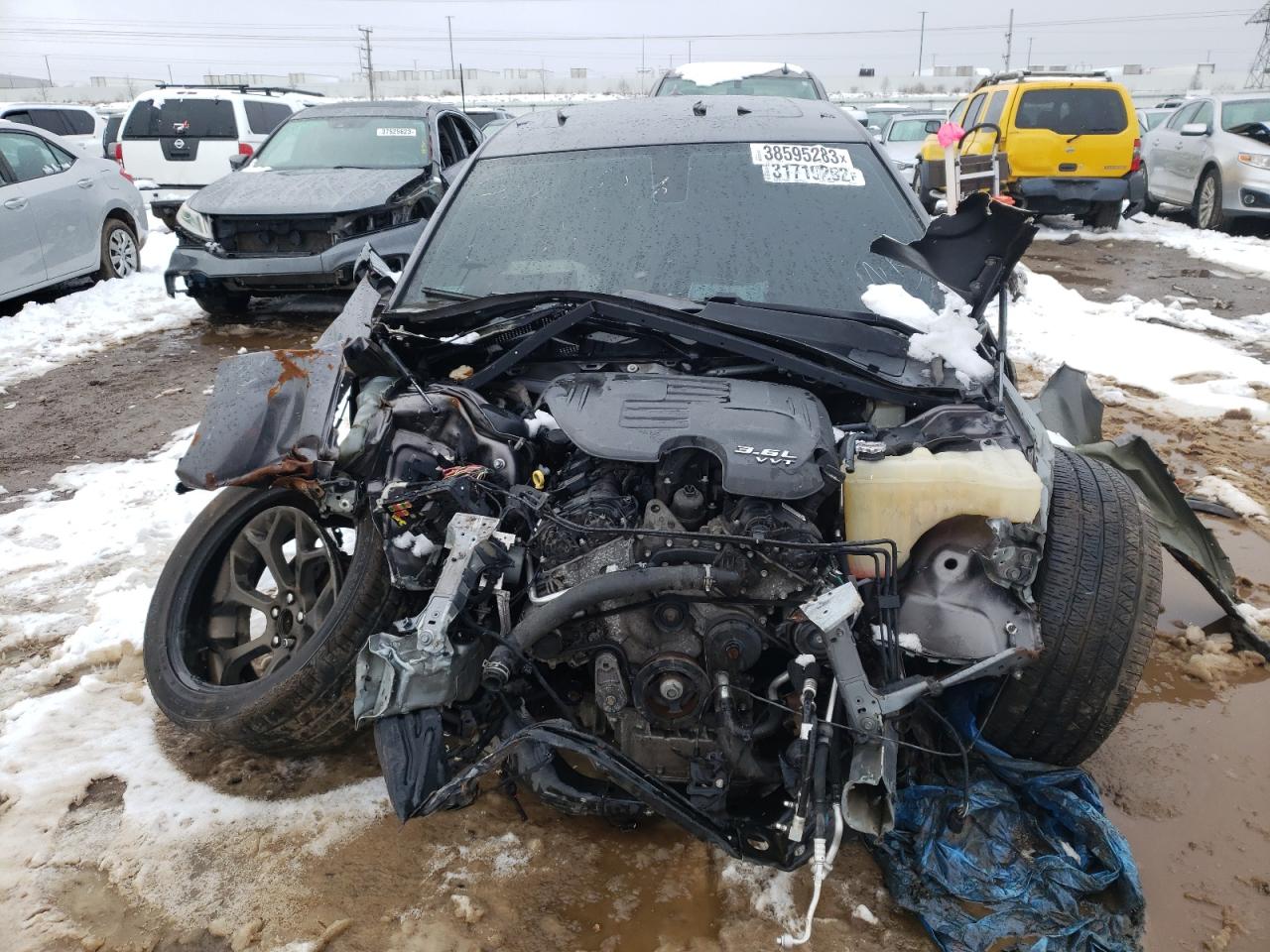 2017 Chrysler 300 VIN 2C3CCABG2HH661657 photo 5