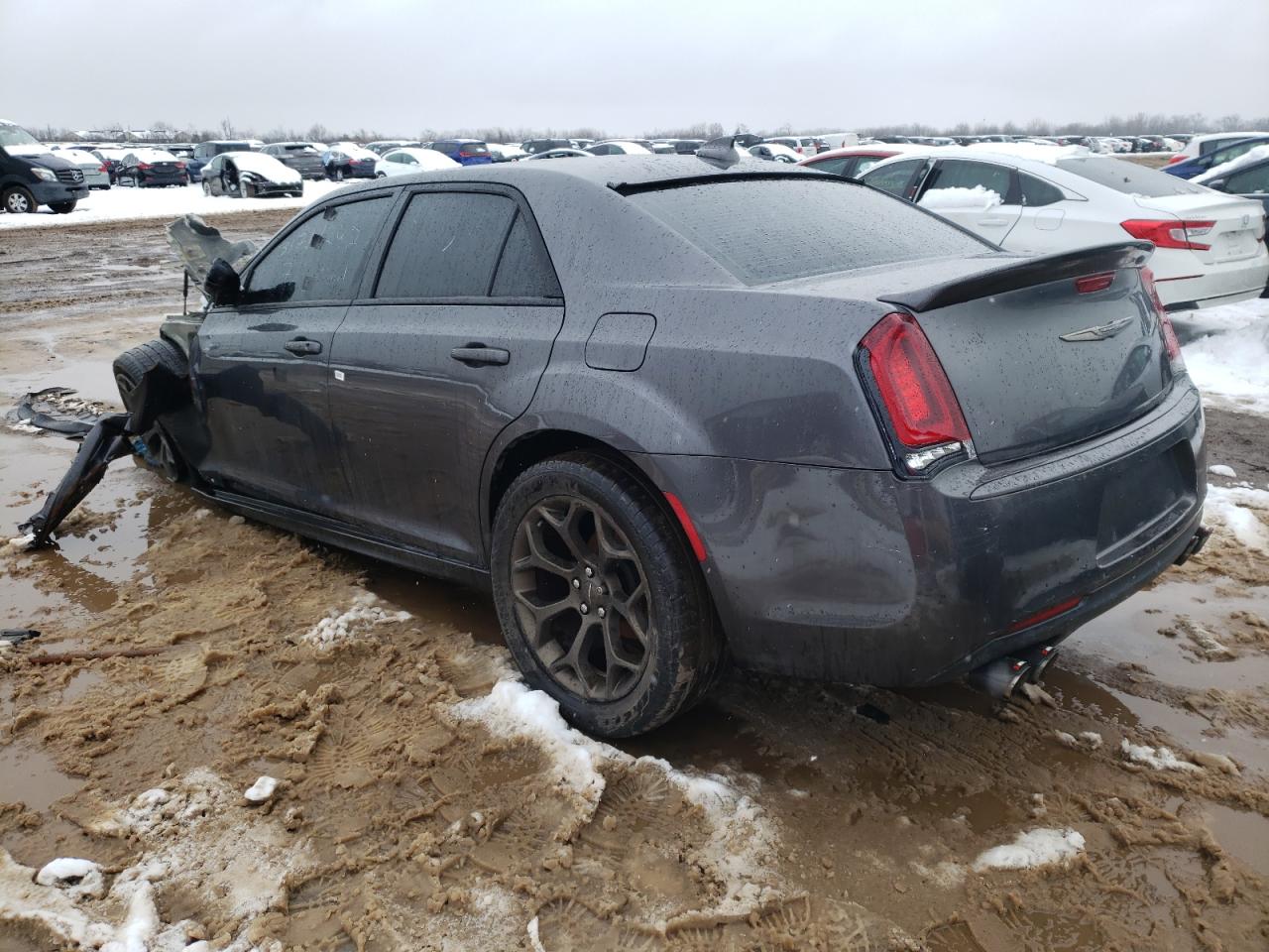 2017 Chrysler 300 VIN 2C3CCABG2HH661657 photo 2