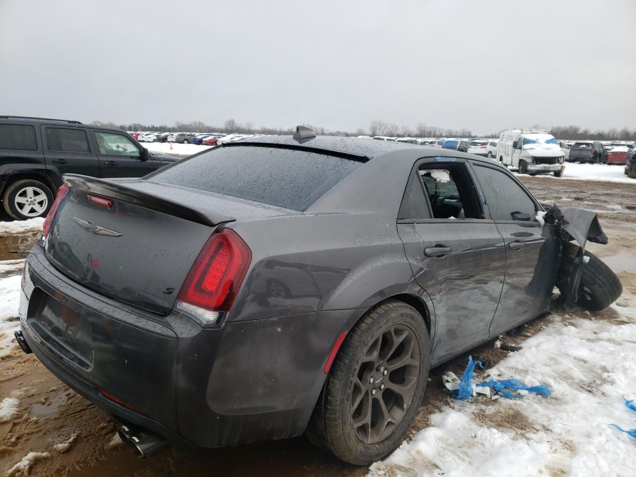 2017 Chrysler 300 VIN 2C3CCABG2HH661657 photo 3