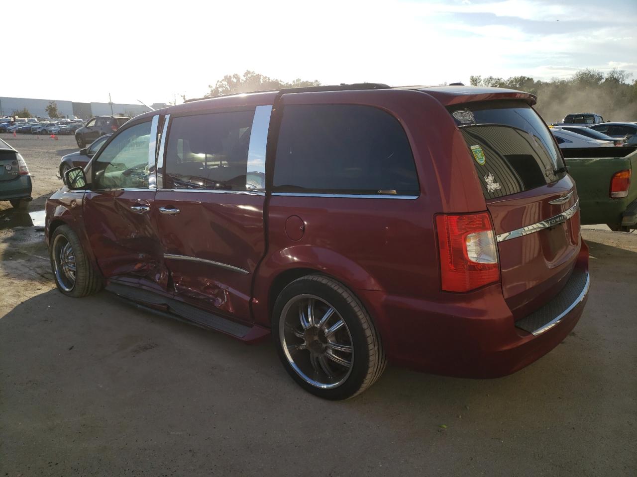 2013 CHRYSLER Minivan VIN 2C4RC1CG7DR692668 photo 2