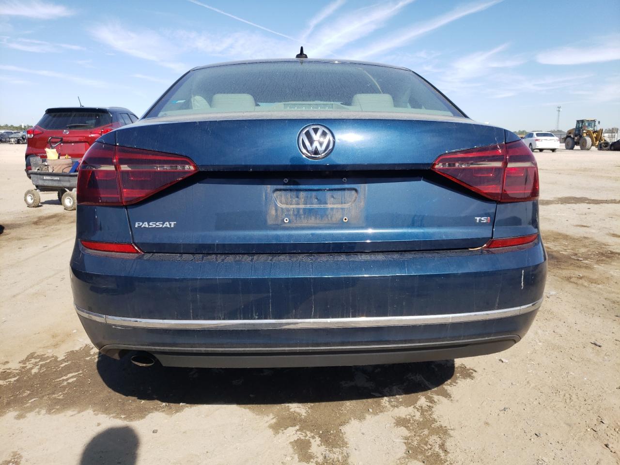 2019 VOLKSWAGEN Passat VIN 1VWLA7A32KC011351 photo 6