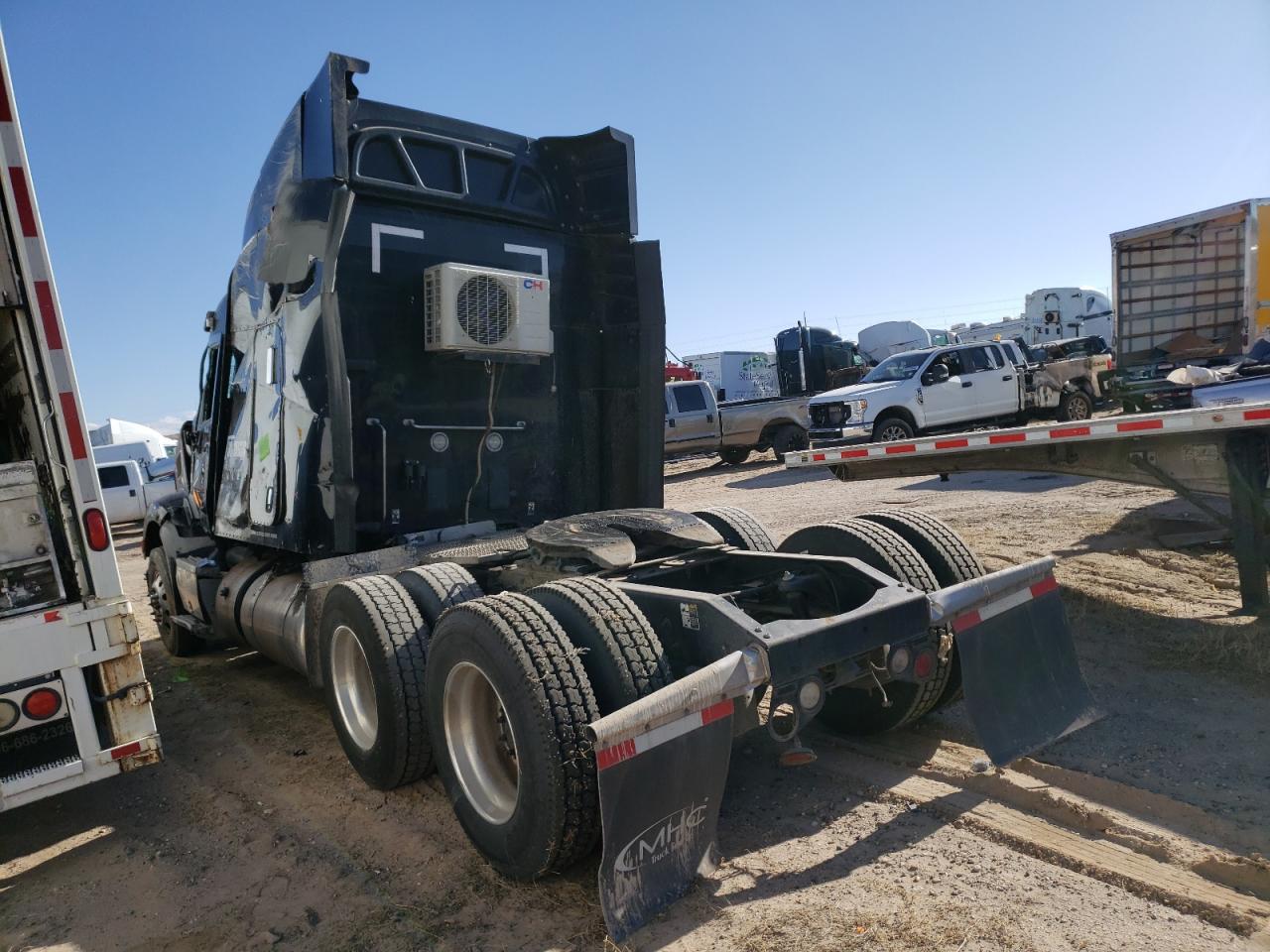 2017 PETERBILT 579 VIN 1XPBDP9X7HD418919 photo 3