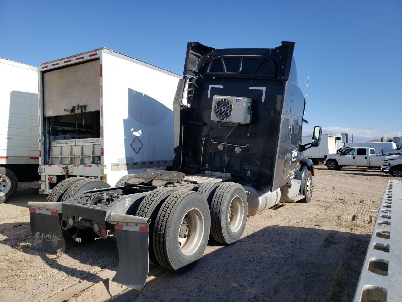 2017 PETERBILT 579 VIN 1XPBDP9X7HD418919 photo 4