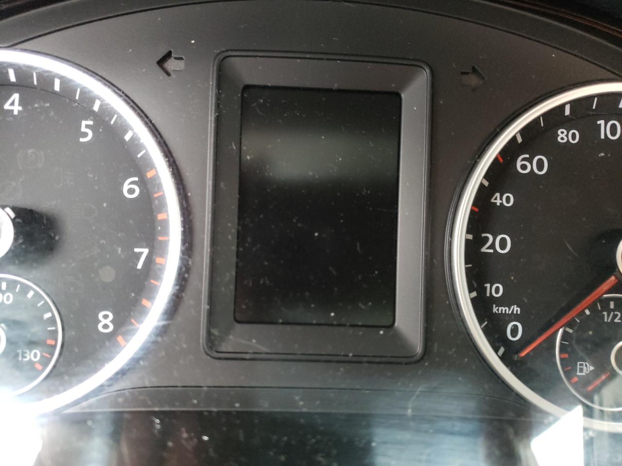2017 VOLKSWAGEN Tiguan VIN WVGNV7AX3HK005975 photo 9