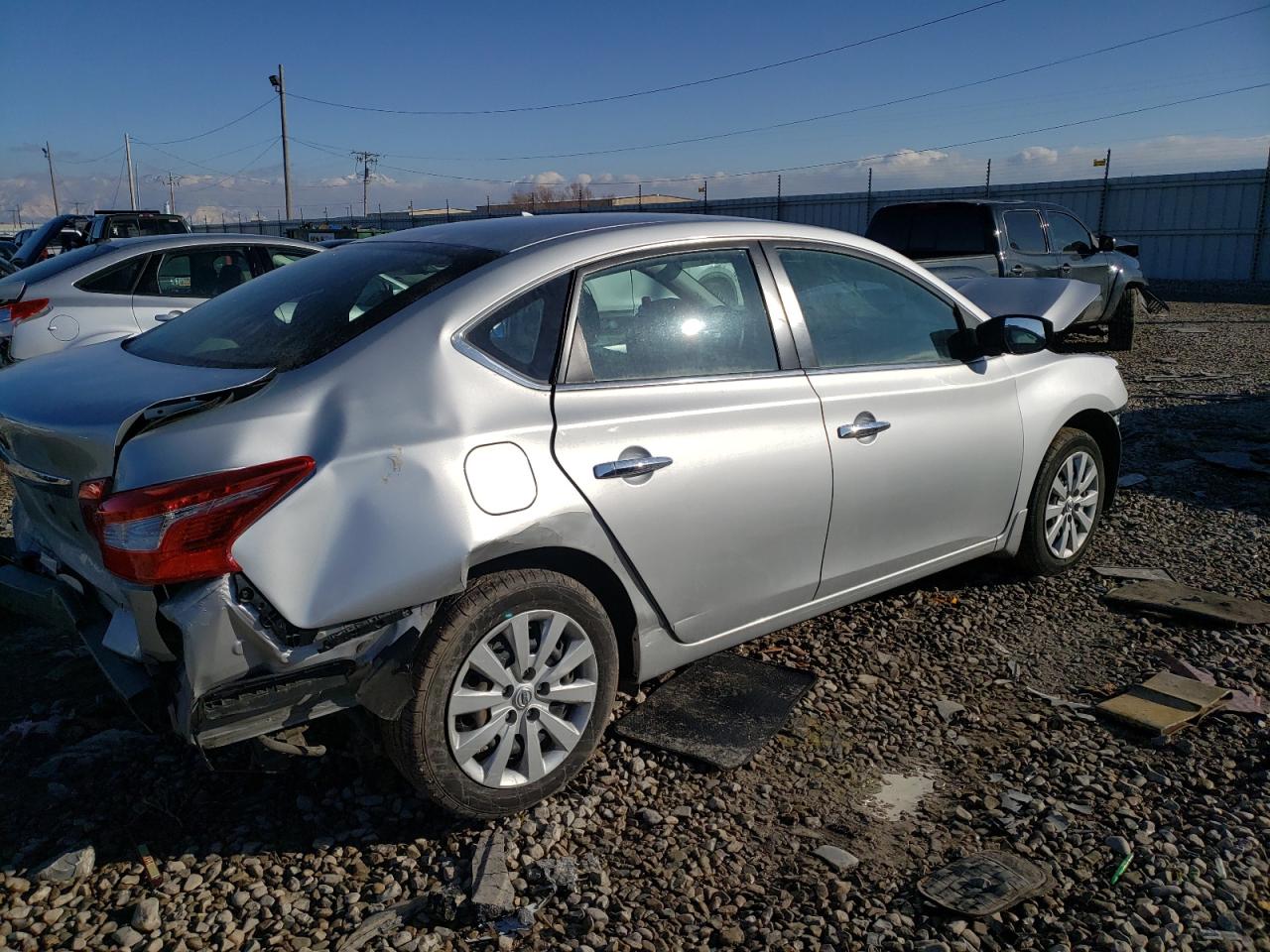 2017 NISSAN Sentra VIN 3N1AB7AP4HY409674 photo 3