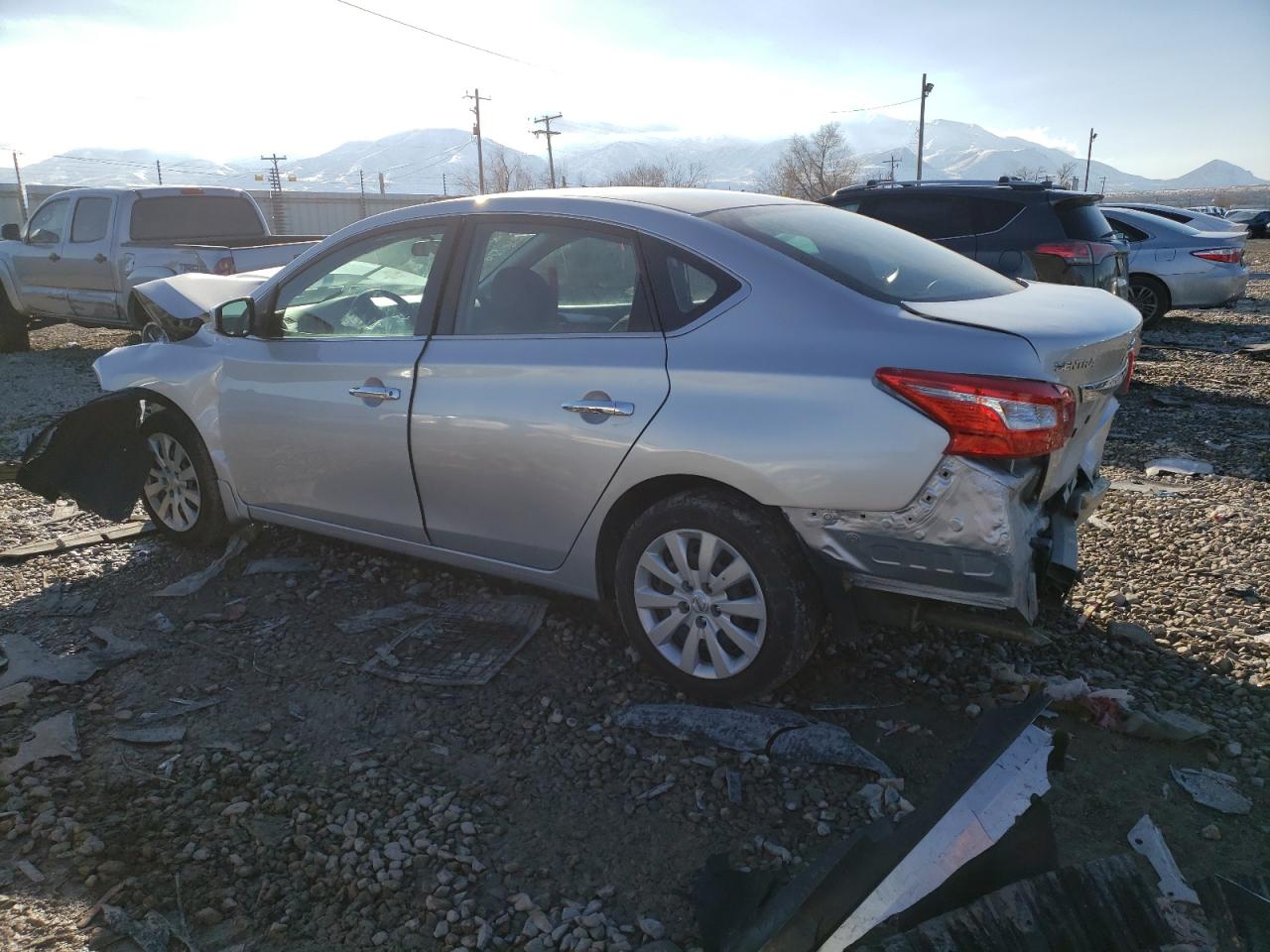 2017 NISSAN Sentra VIN 3N1AB7AP4HY409674 photo 2