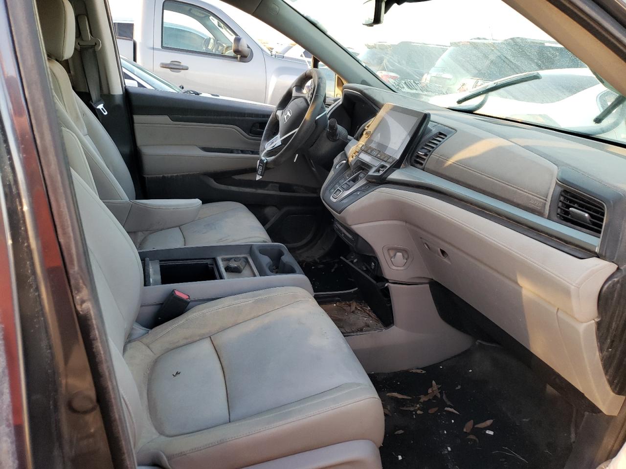 2018 Honda Odyssey VIN 5FNRL6H89JB006264 photo 3