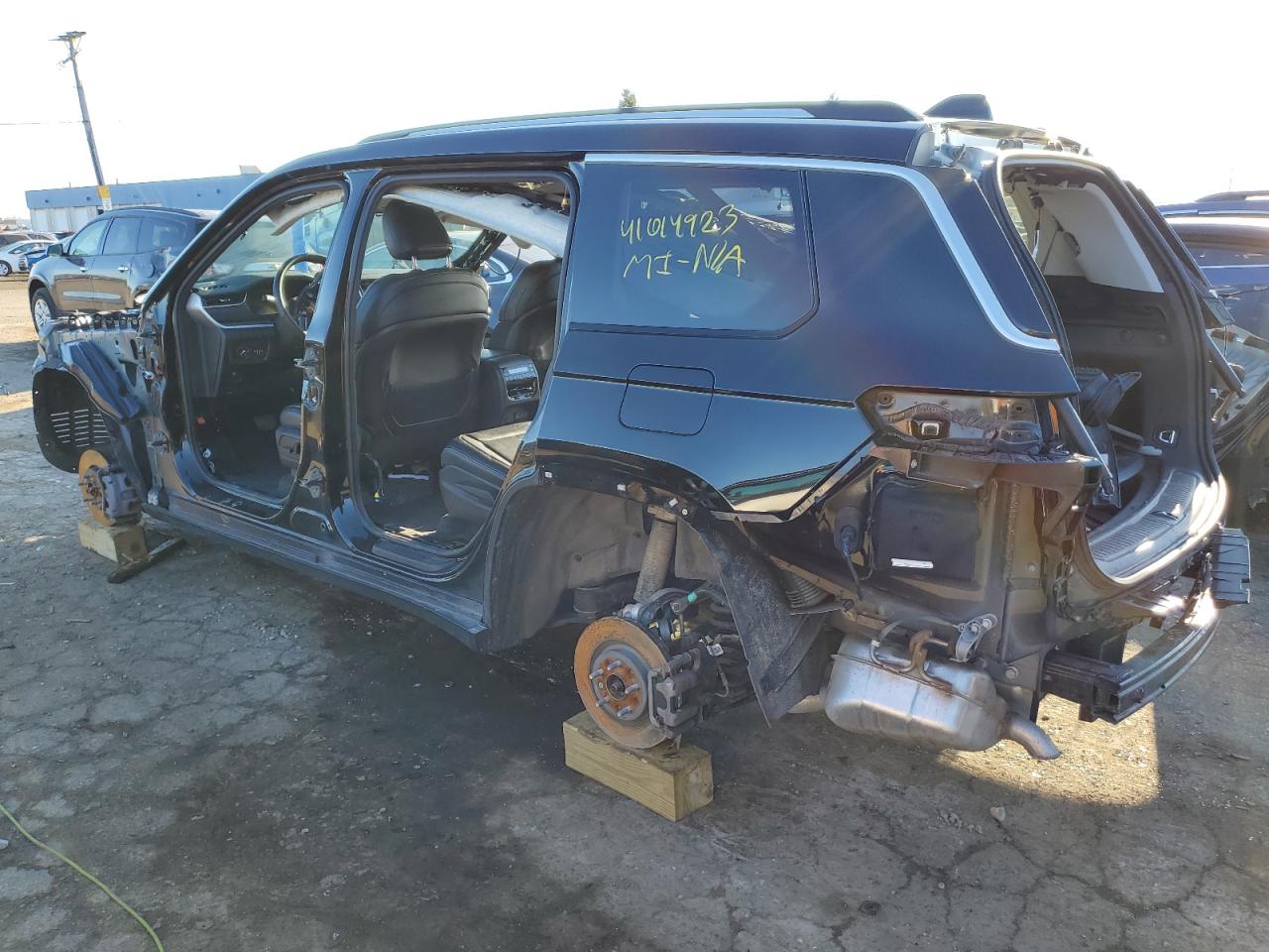 2022 JEEP Grand cherokee VIN 1C4RJKBGXN8504736 photo 2