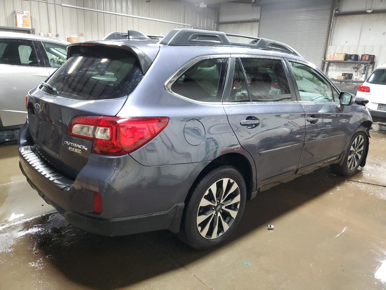 2017 SUBARU Outback VIN 4S4BSANC9H3203910 photo 3