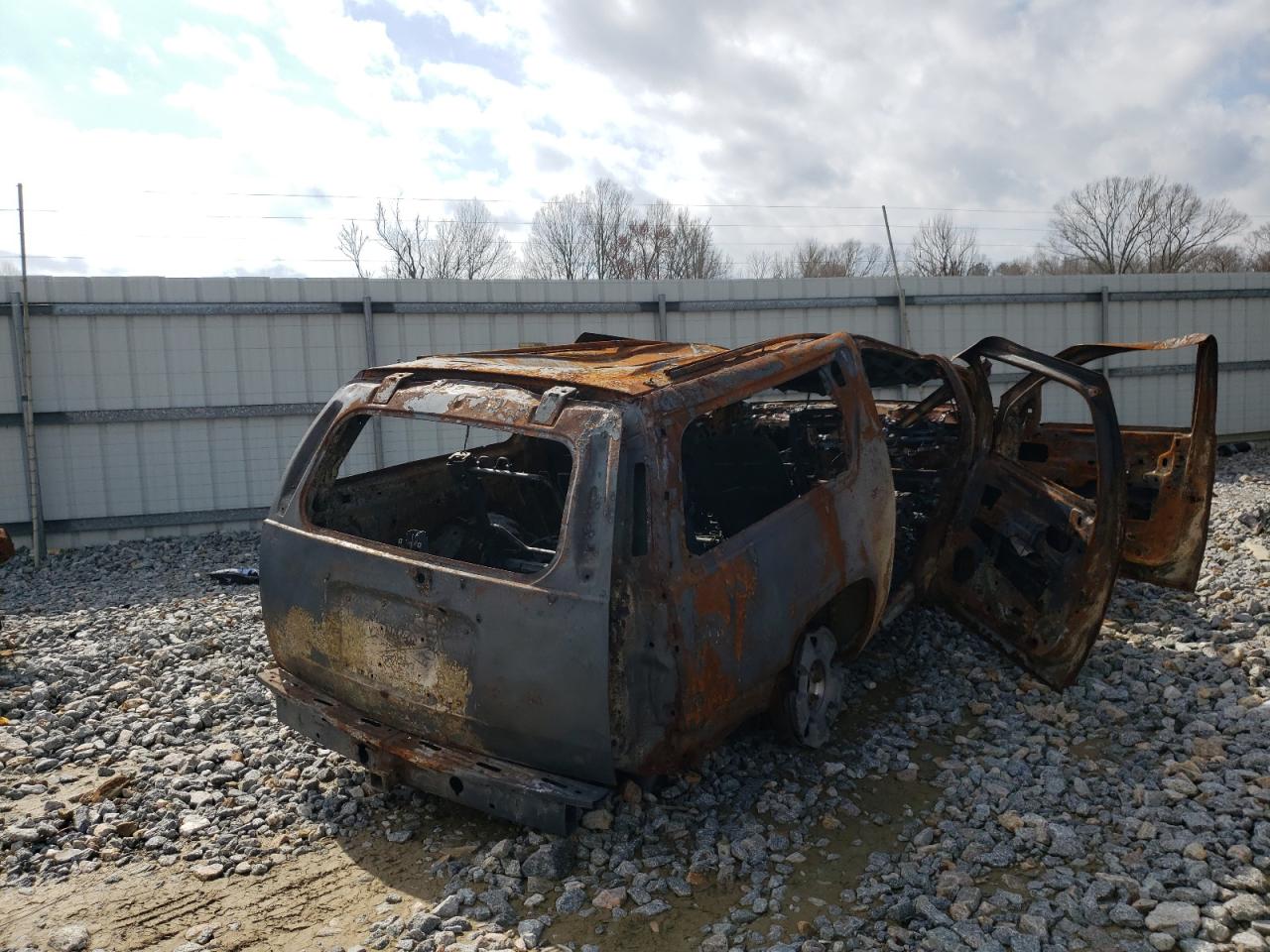 2018 Cadillac Escalade esv VIN 1GYS3JKJ0JR153027 photo 3