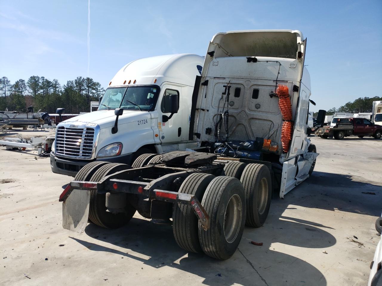 2015 FREIGHTLINER CASCADIA 125 VIN 1FUJGLDVXFLGF0928 photo 3
