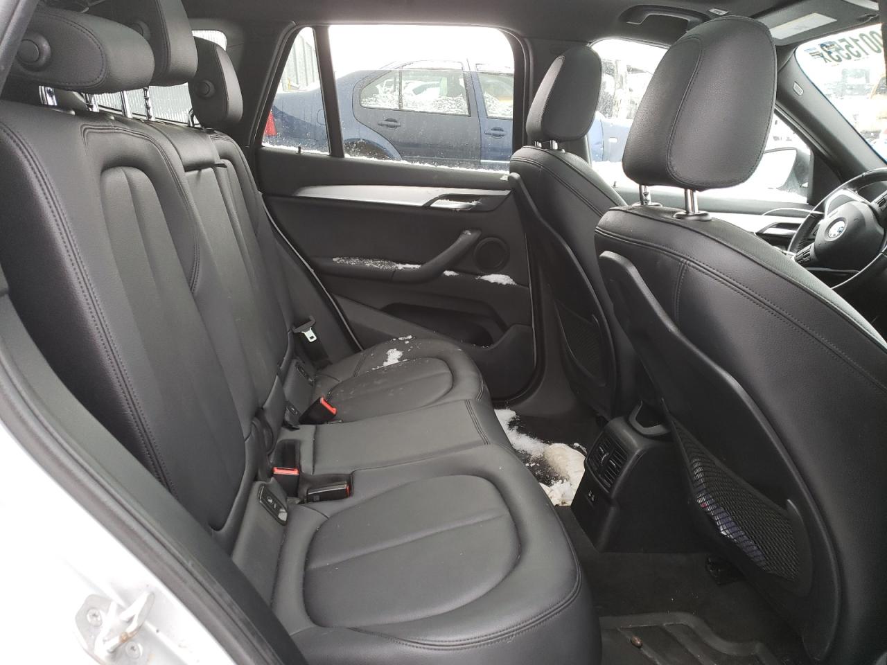 2018 BMW X1 VIN WBXHT3C37J3H31628 photo 11