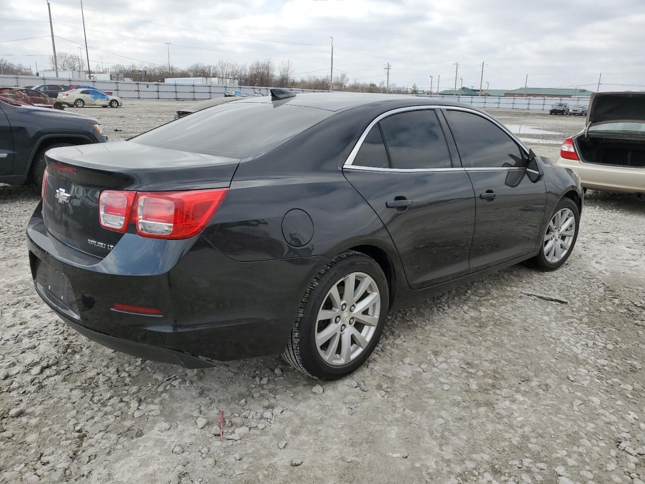 2015 Chevrolet Malibu VIN 1G11D5SL9FF227277 photo 3