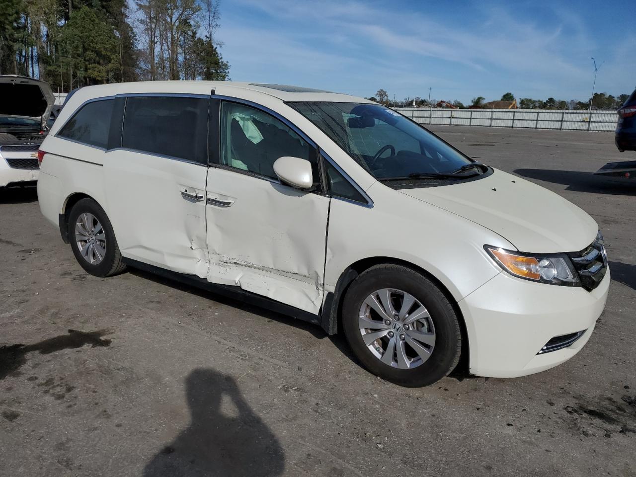 2016 Honda Odyssey exl VIN 5FNRL5H68GB006466 photo 4