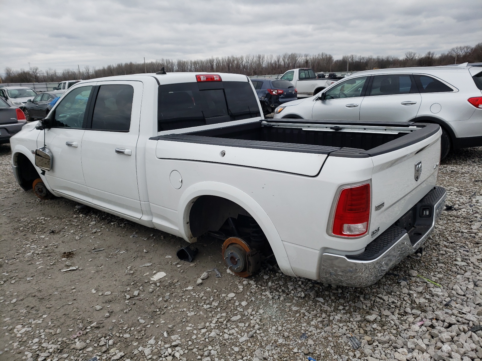 2018 Ram 1500 VIN 1C6RR7VT1JS291162 photo 2