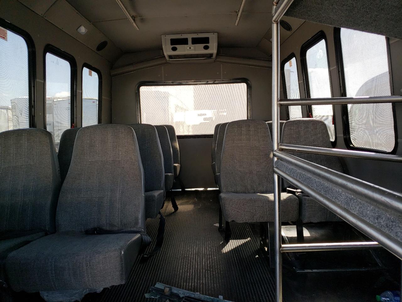 2017 FORD Econoline van VIN 1FDEE3FS8HDC68215 photo 10