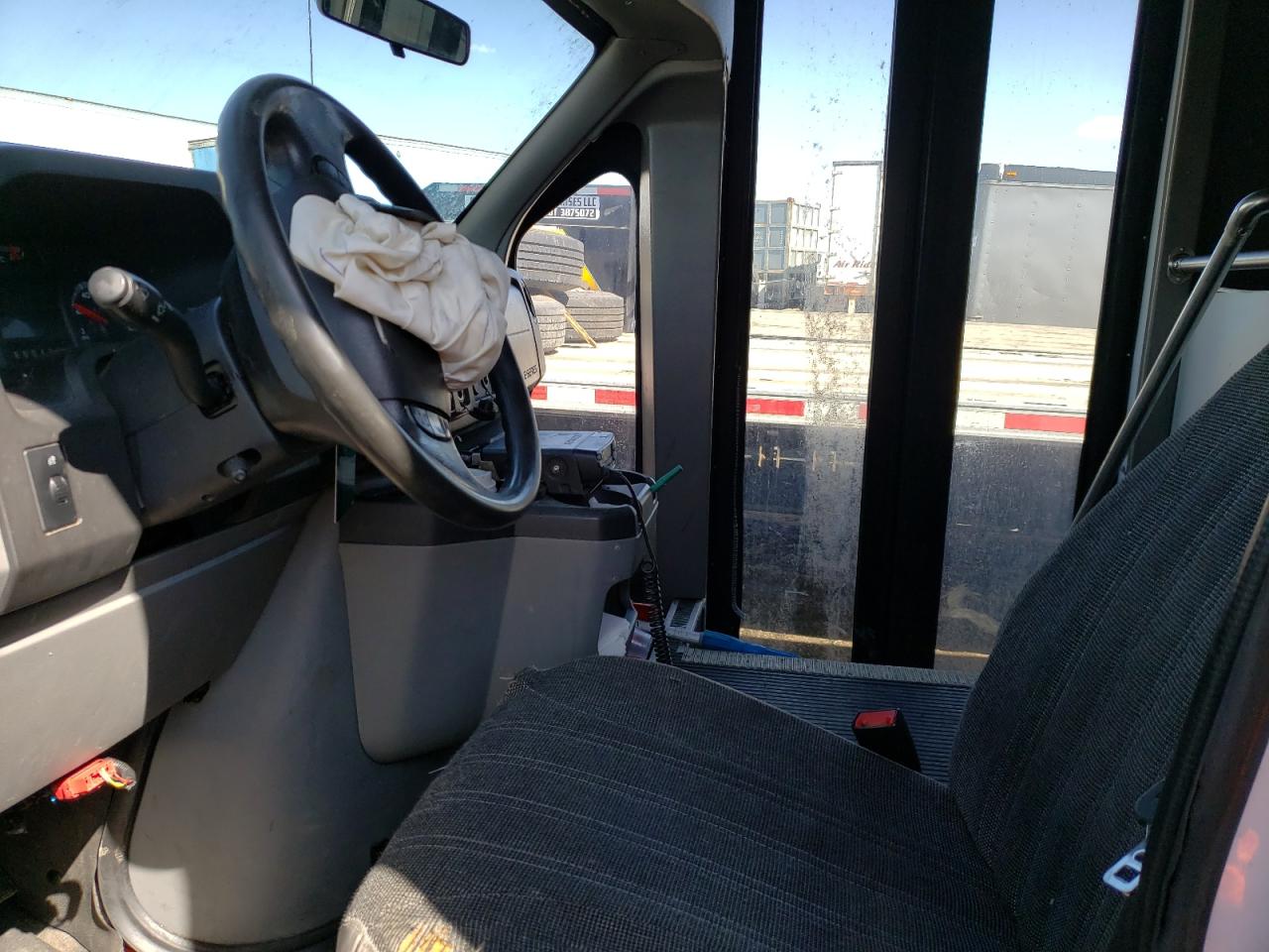 2017 FORD Econoline van VIN 1FDEE3FS8HDC68215 photo 7