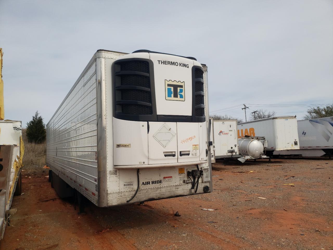 2017 Utility Vs2Ra Refrigerated Van Trailer VIN 1UYVS2538HU873922 photo 1