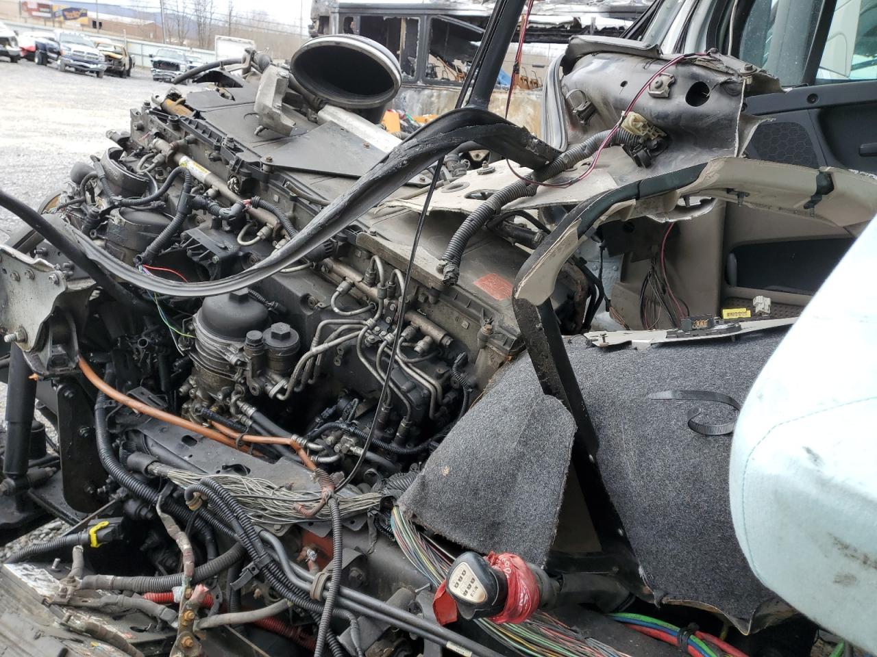 2015 FREIGHTLINER All other VIN 1FUJGLD56FLGC3807 photo 8
