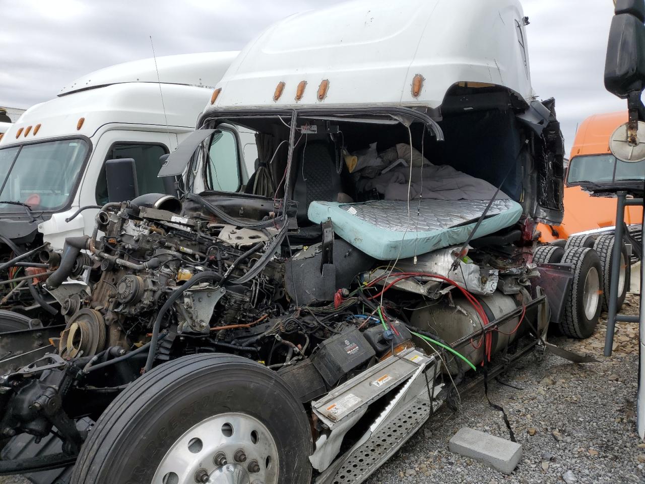 2015 FREIGHTLINER All other VIN 1FUJGLD56FLGC3807 photo 9