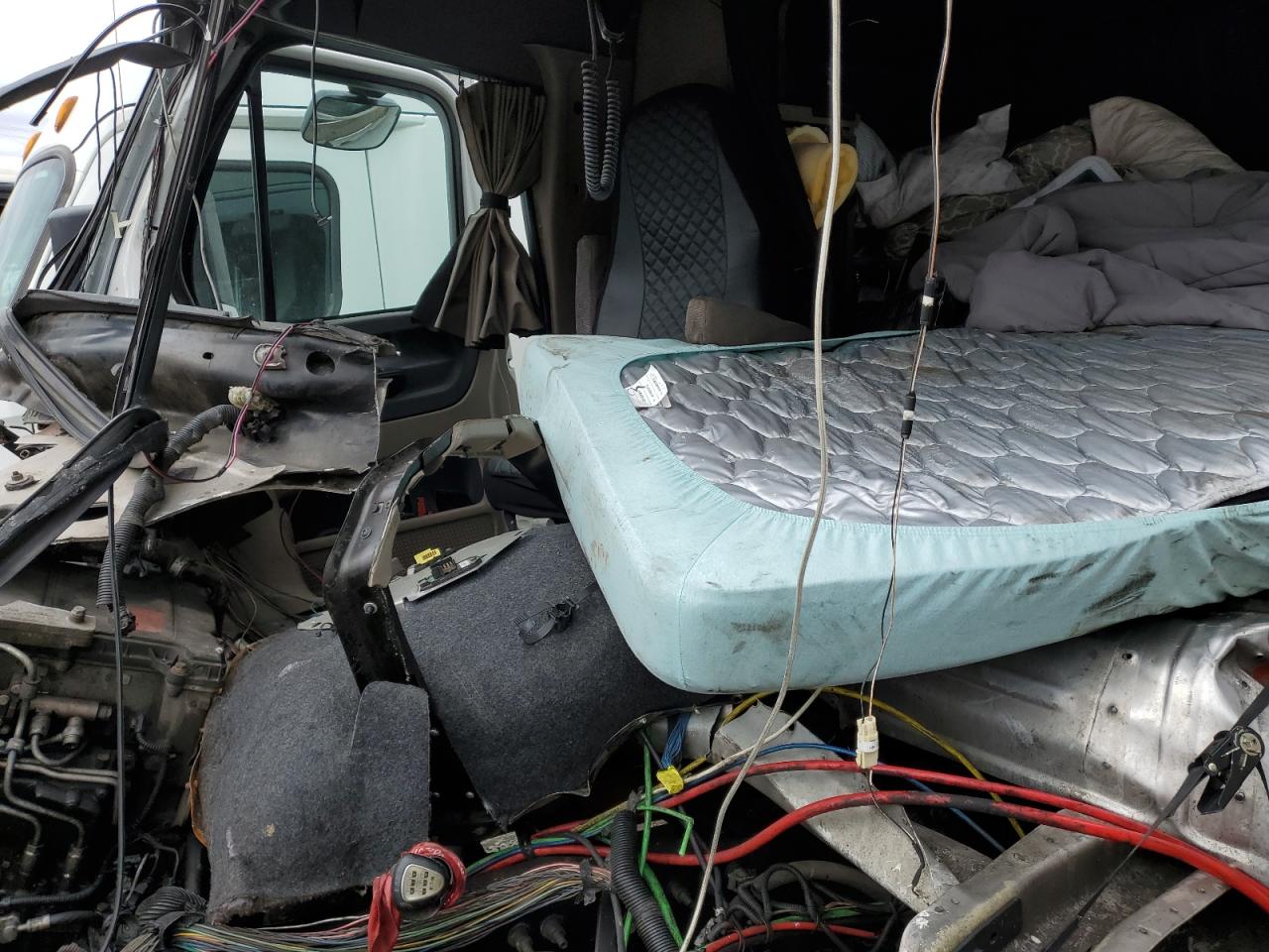2015 FREIGHTLINER All other VIN 1FUJGLD56FLGC3807 photo 5