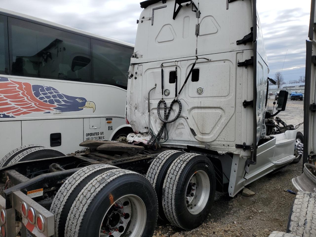 2015 FREIGHTLINER All other VIN 1FUJGLD56FLGC3807 photo 4