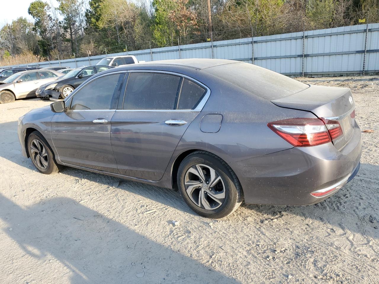 2016 Honda Accord VIN 1HGCR2F31GA026967 photo 2