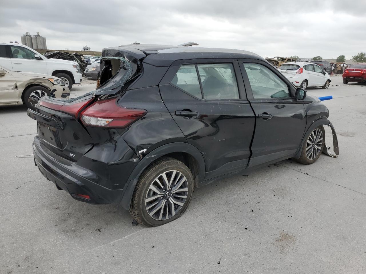 2021 Nissan Kicks VIN 3N1CP5CV0ML526945 photo 3