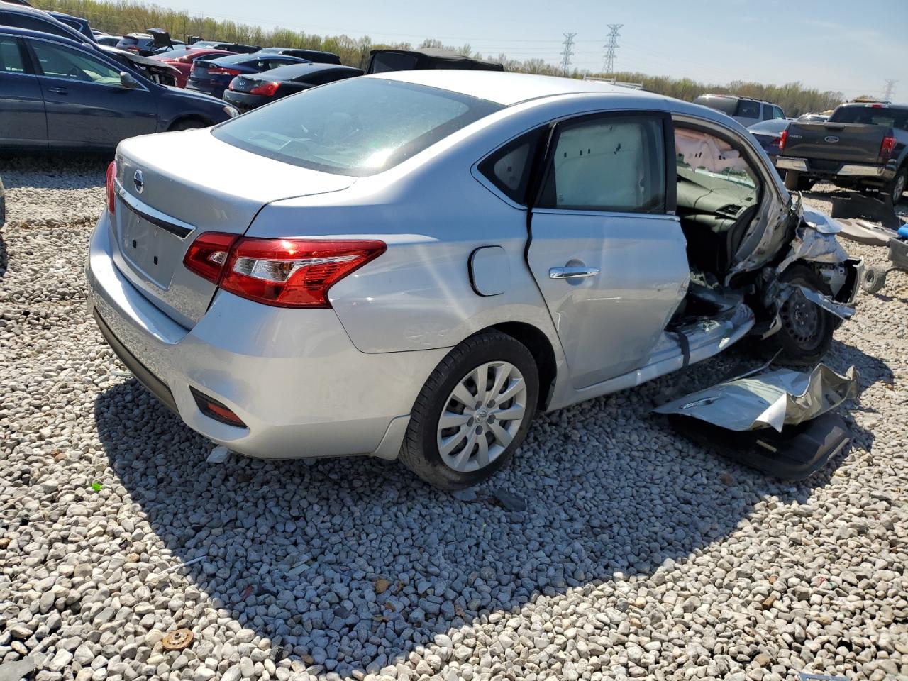 2019 NISSAN Sentra VIN 3N1AB7AP7KY346884 photo 3