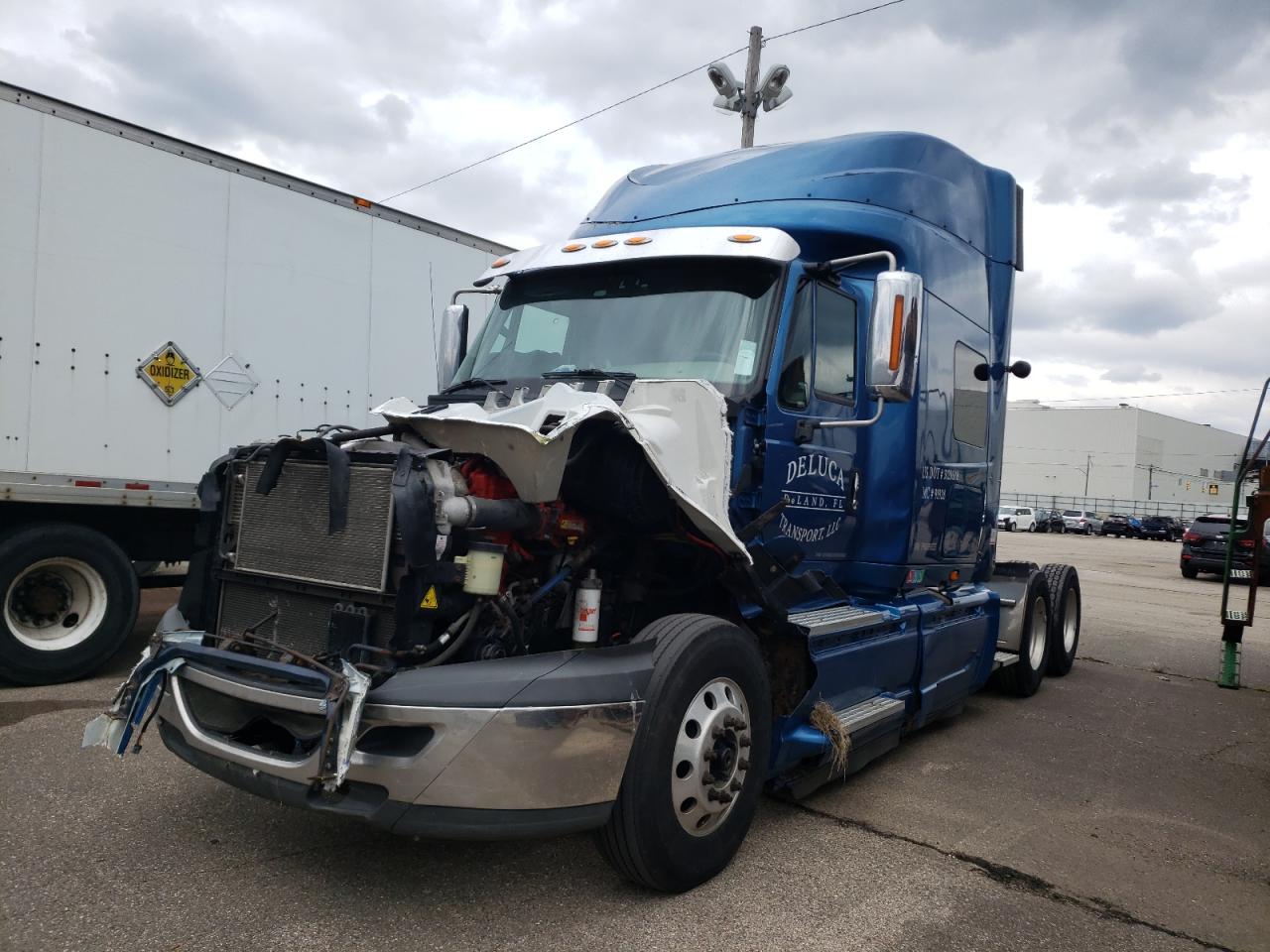 2015 International Prostar VIN 3HSDJAPR8FN596555 photo 2