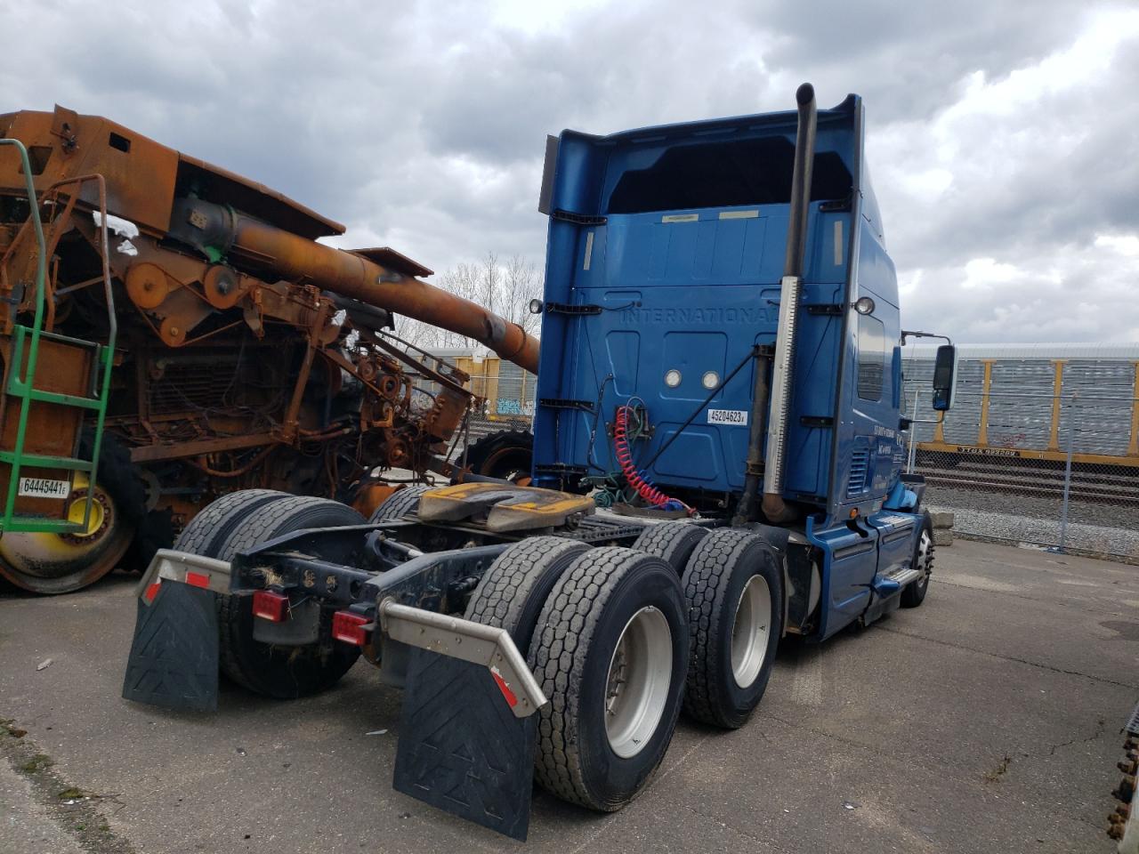 2015 International Prostar VIN 3HSDJAPR8FN596555 photo 4