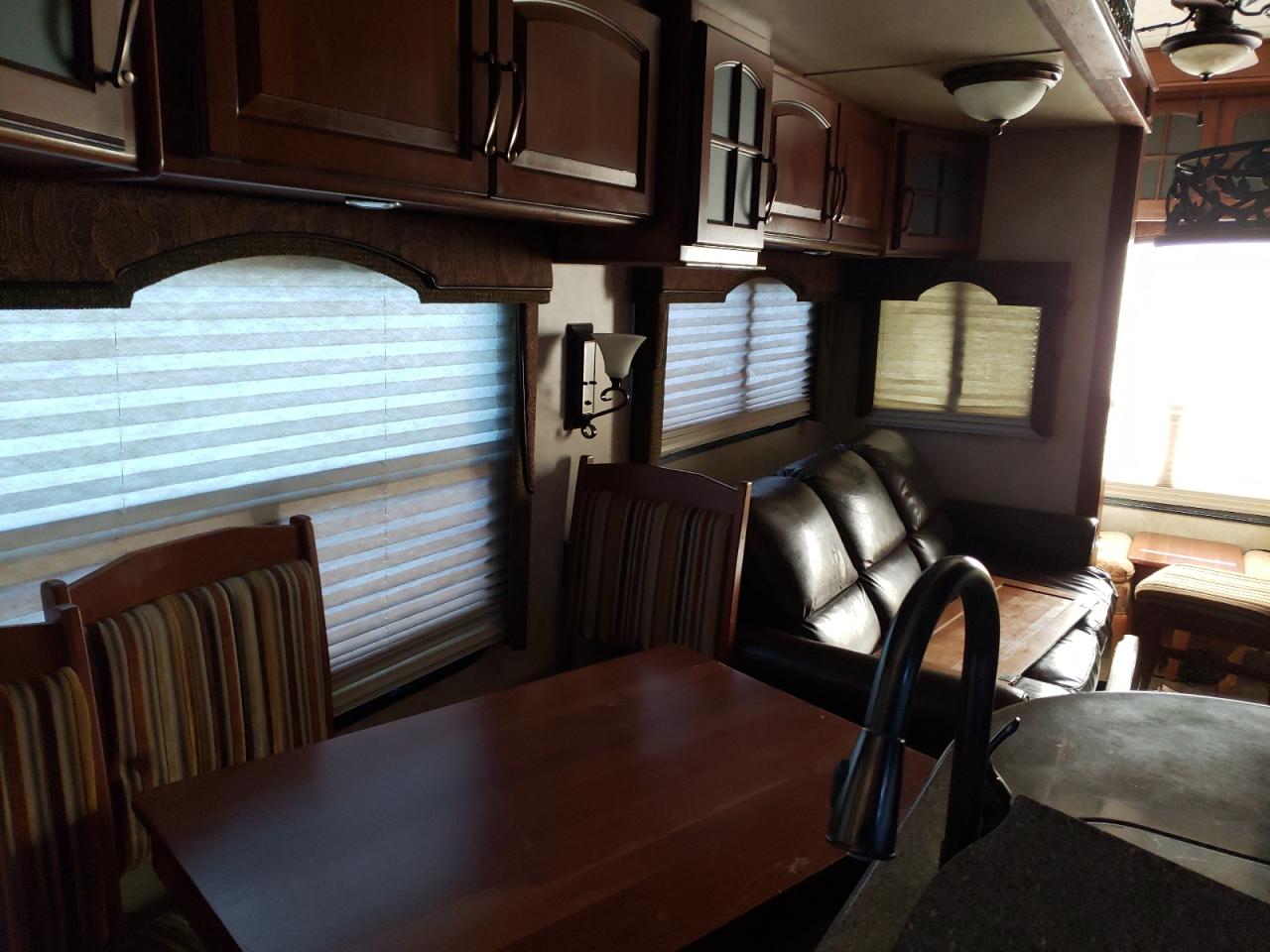 2014 KEYSTONE Montana VIN 4YDF34028E4700095 photo 6