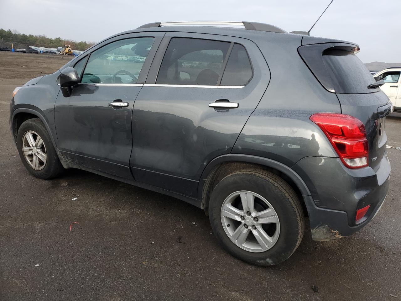 2017 CHEVROLET Trax VIN 3GNCJLSB5HL182116 photo 2
