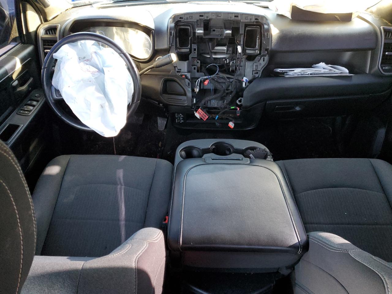 2021 Ram 2500 VIN 3C6UR5CL6MG695832 photo 8