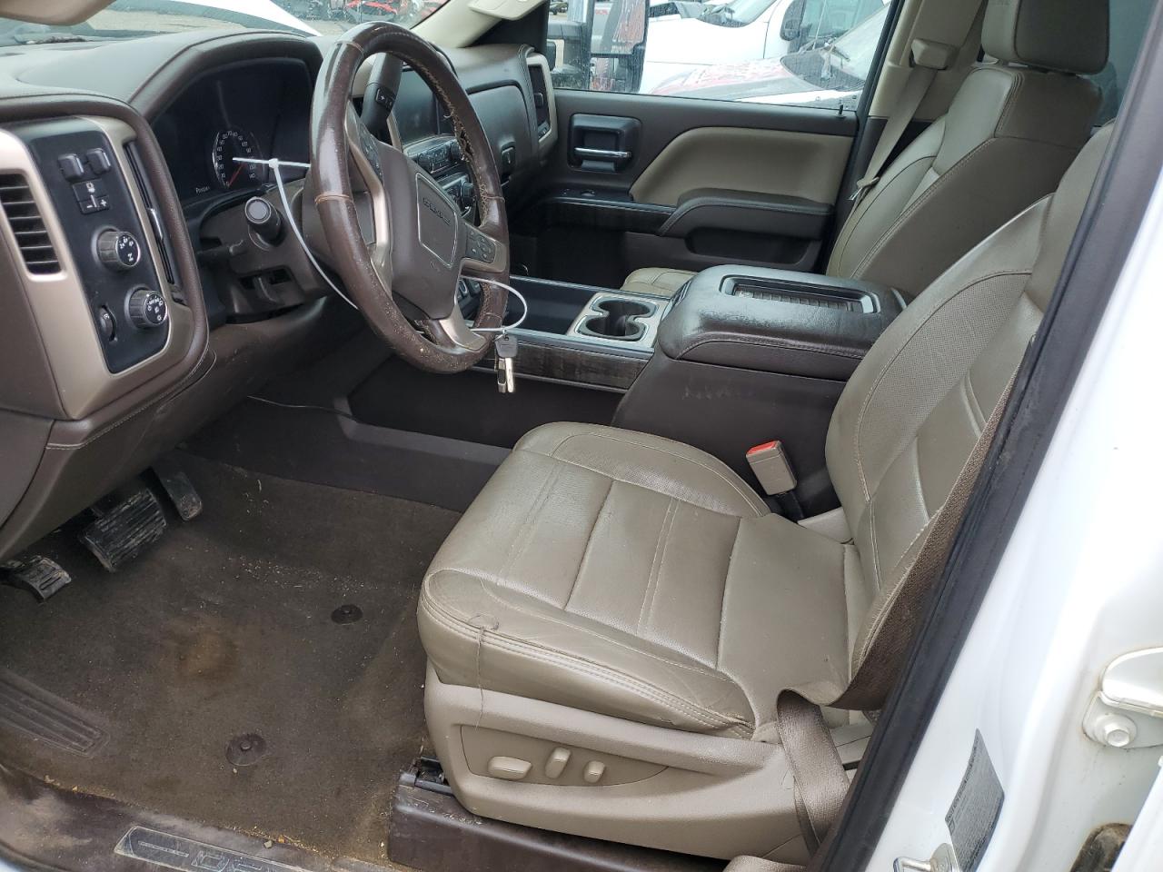 2016 GMC SIERRA VIN 1GT42YE80GF232470 photo 7