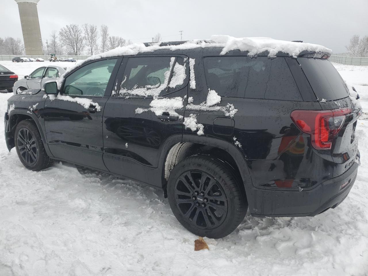 2023 GMC Acadia VIN 1GKKNULS8PZ255830 photo 2